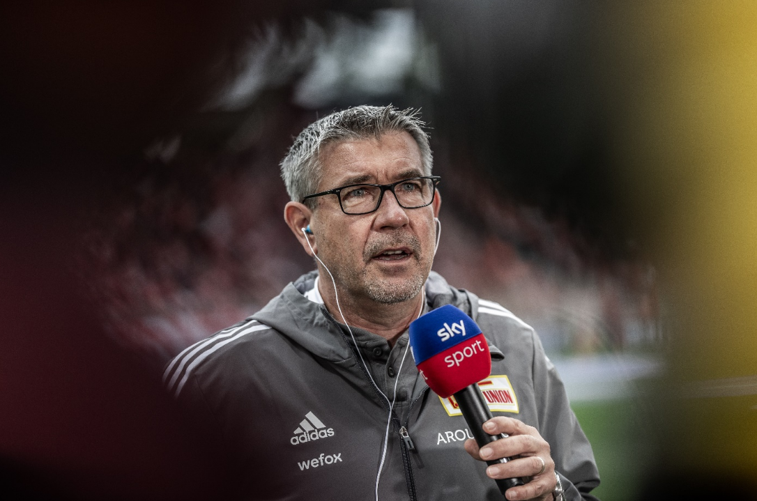 处于新老交 处于新老交